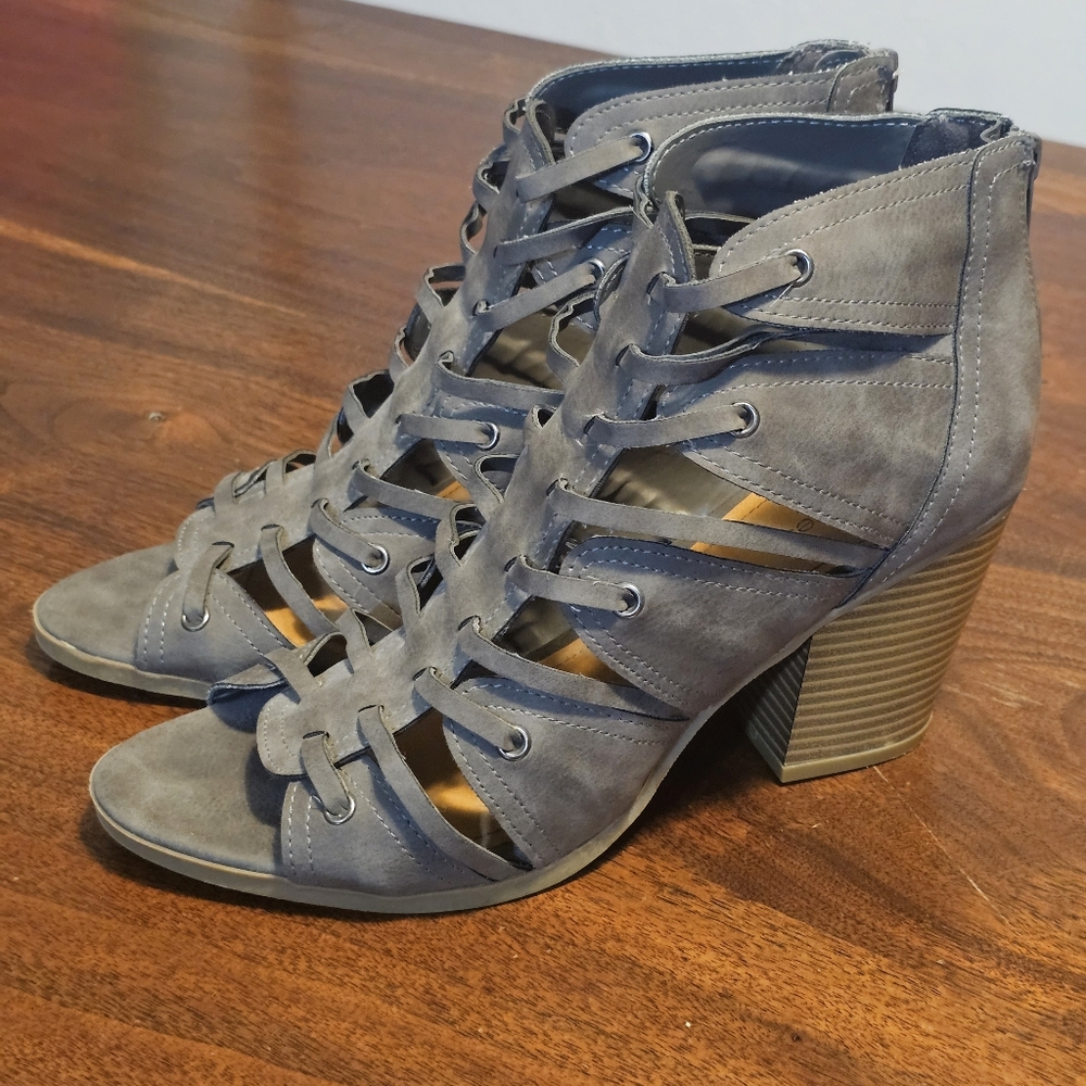 Maurices Bootie Gray Color Carmen Cage Front Size 11